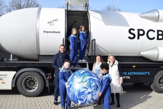 EMRLingua-Team besuchte Grundschule